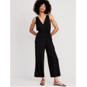 Old Navy Black Sleeveless Jumpsuit Medium NWT